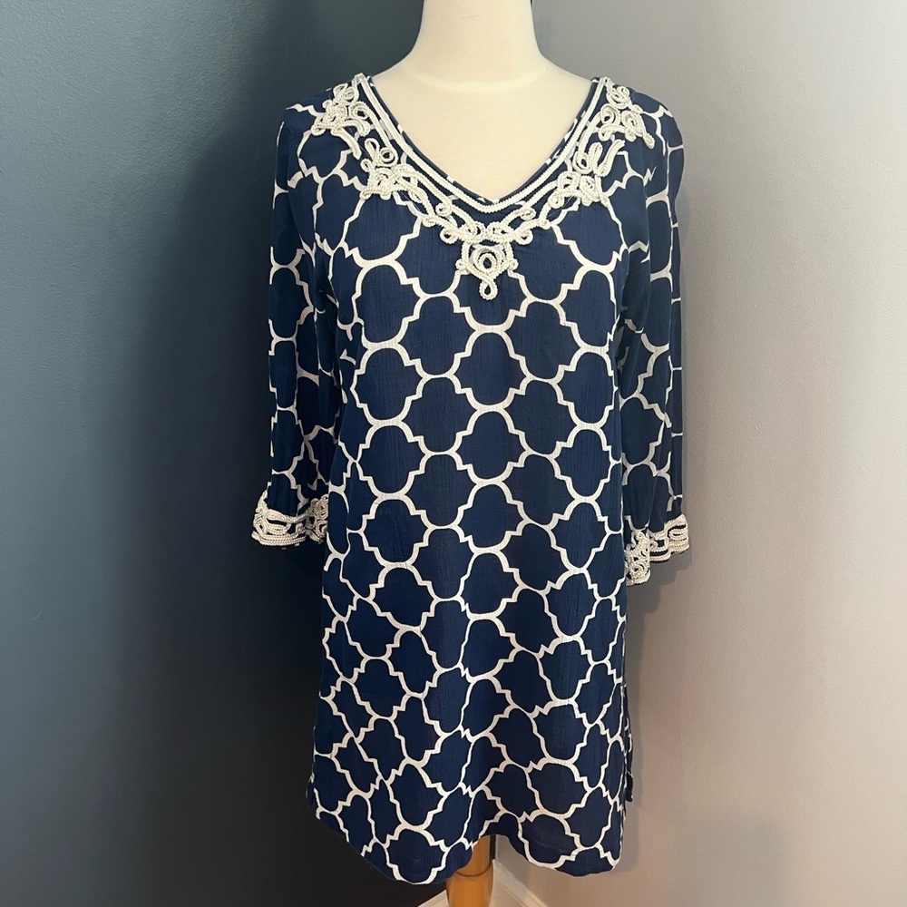 Lands’ End Navy Blue & White Moroccan Tile Tunic/Cover Up with Lace Trim